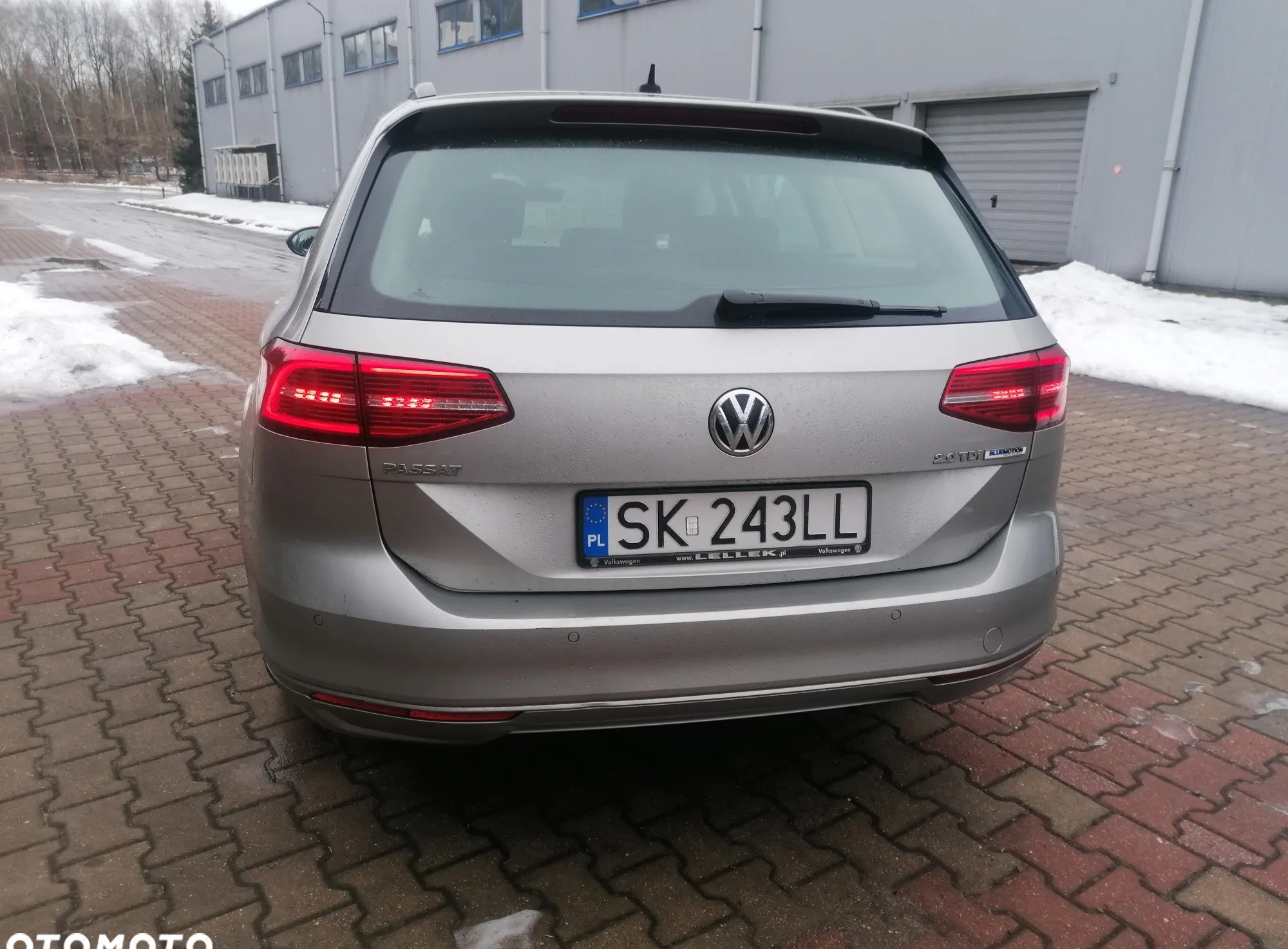 Volkswagen Passat cena 49000 przebieg: 259200, rok produkcji 2017 z Katowice małe 92